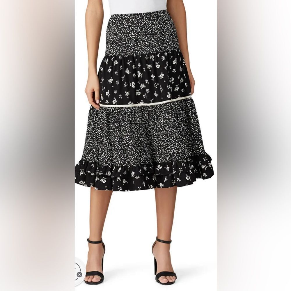 Sweet Baby Jamie Black Floral Skirt Size Medium